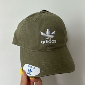 BRAND NEW - never been used - Women’s Adidas Originals Relaxed Strapback hat